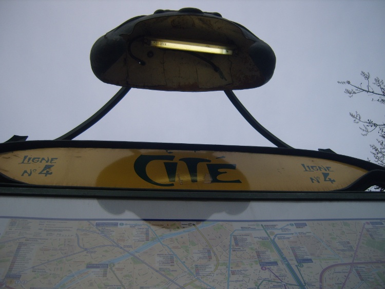 Métro Cité